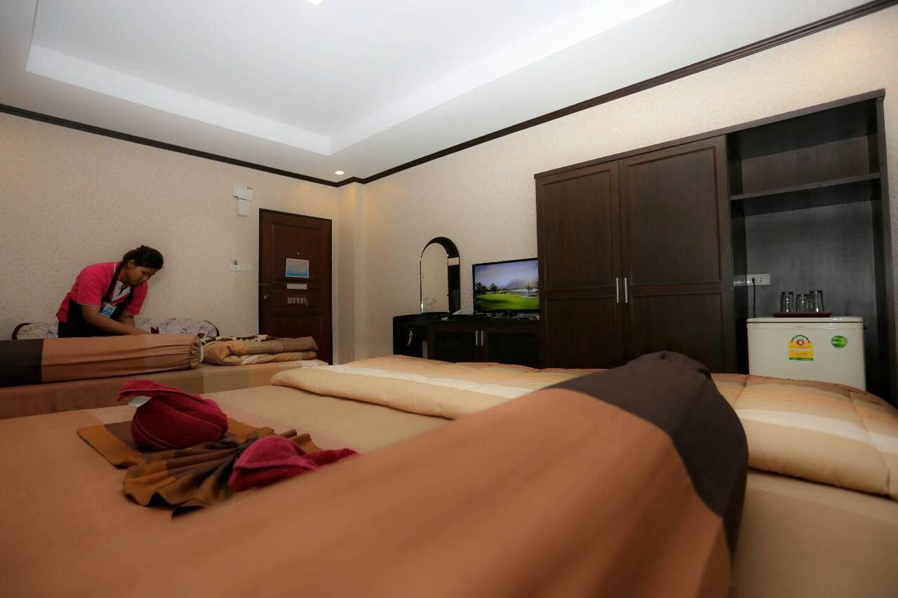 J L Residence Hotel Sattahip Dış mekan fotoğraf